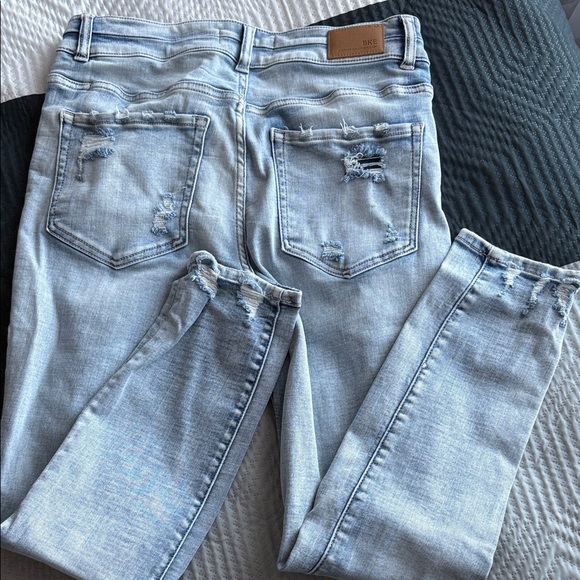 Light Wash Distressed Women's Jeans BKE PARKER - Picture 9 of 10